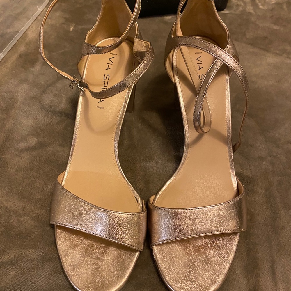 Like New Shoes - Picture 5 of 5
